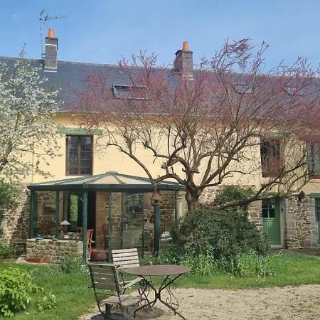 Les Berges De La Planchette Bed & Breakfast Yvignac-la-Tour Luaran gambar