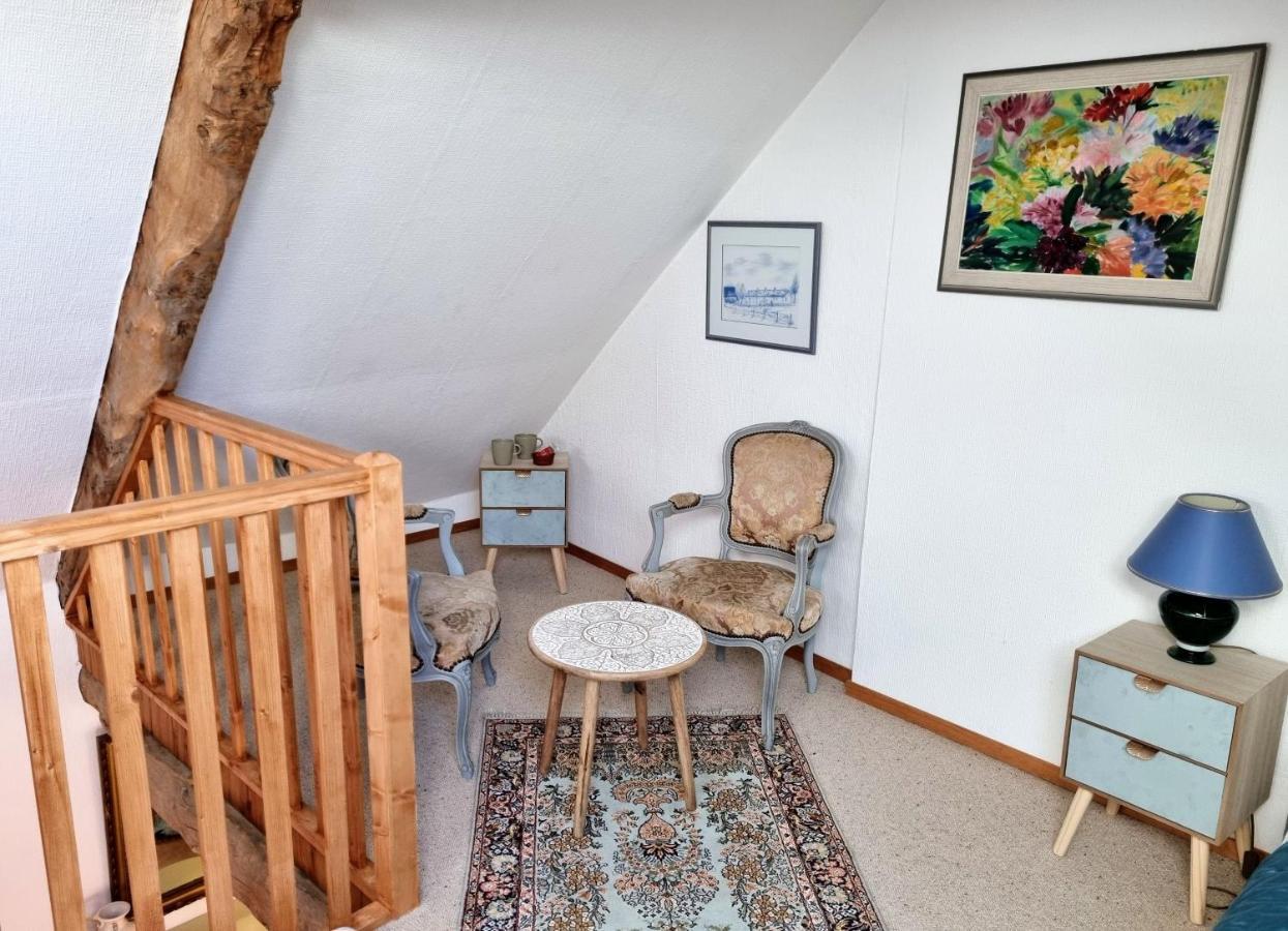 Les Berges De La Planchette Bed & Breakfast Yvignac-la-Tour Bilik gambar