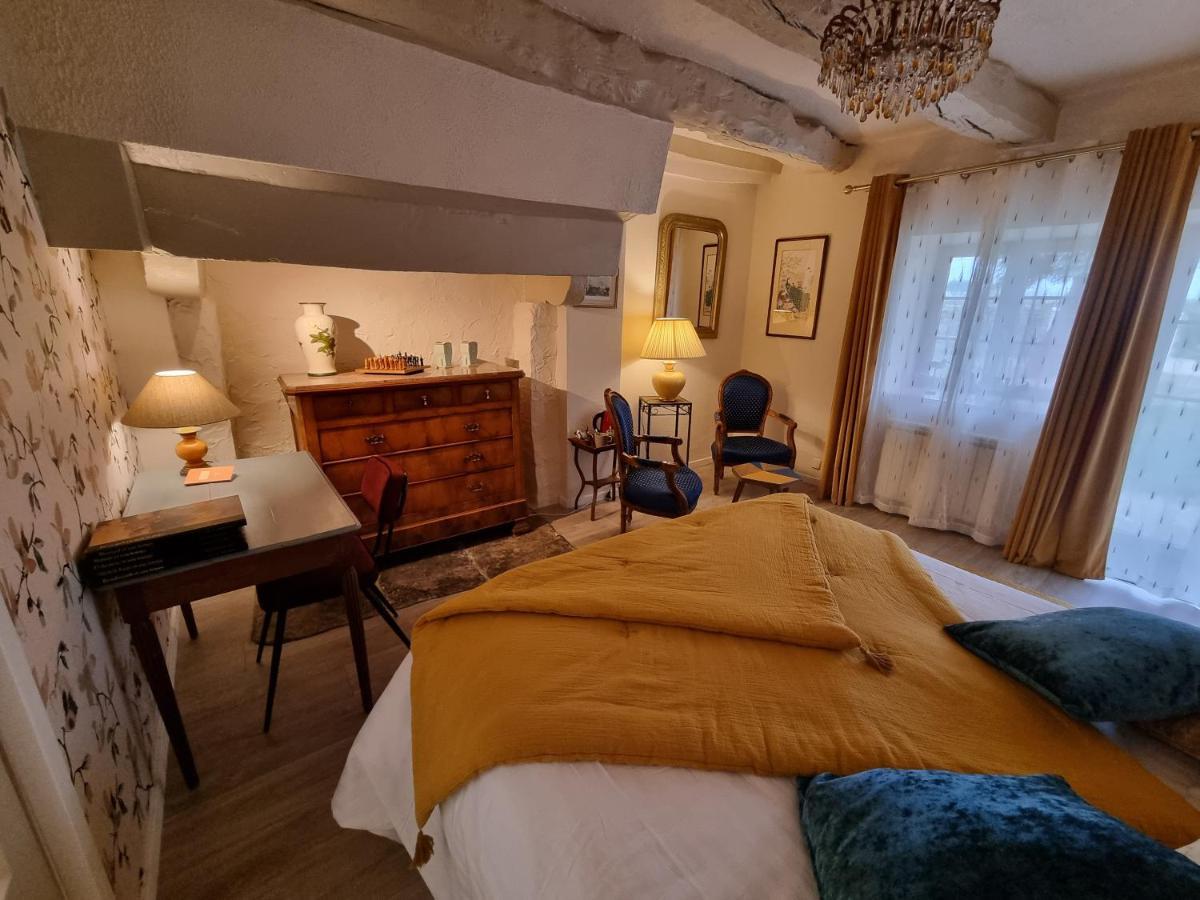 Les Berges De La Planchette Bed & Breakfast Yvignac-la-Tour Luaran gambar