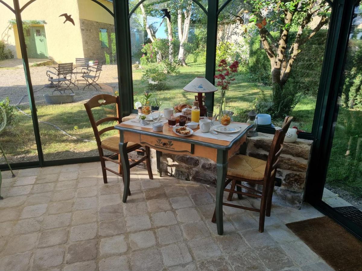 Les Berges De La Planchette Bed & Breakfast Yvignac-la-Tour Luaran gambar