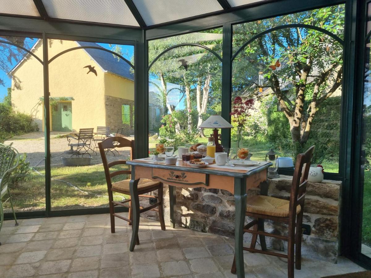 Les Berges De La Planchette Bed & Breakfast Yvignac-la-Tour Luaran gambar